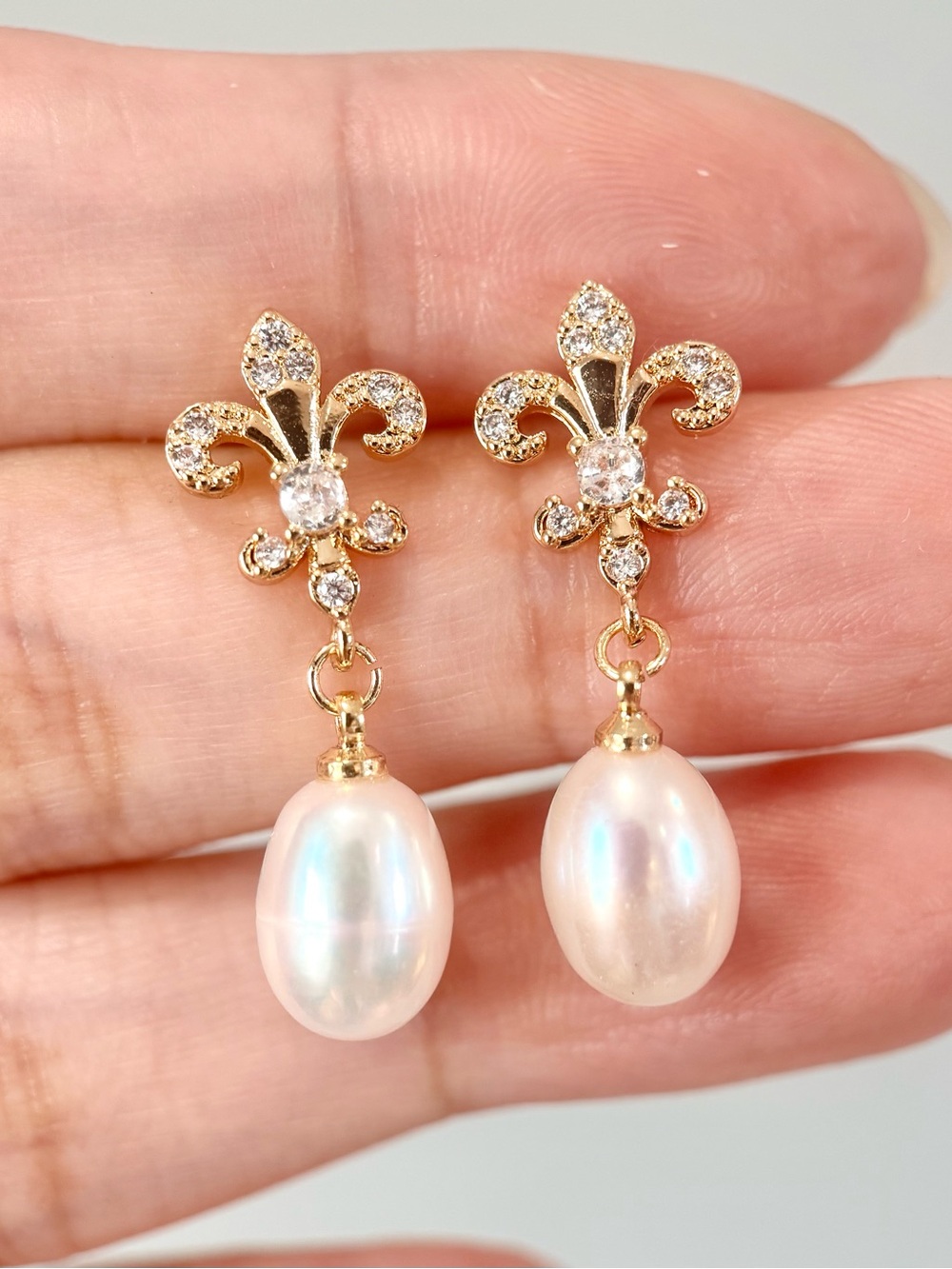 Gold Iris Real Freshwater Pearl Drop Earrings - Pink Pearl Accents
